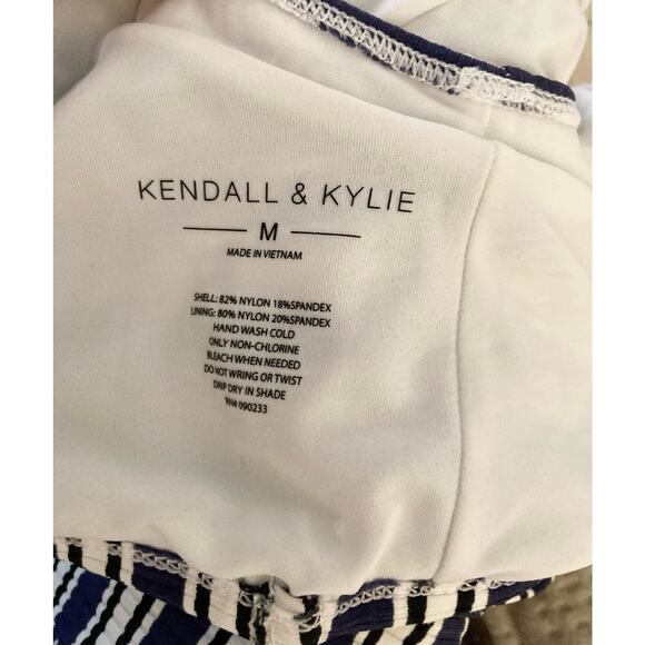Kendall & Kylie Women's Bikini Top Laguna Snap Sporty Size M JR Blue White - Picture 6 of 6